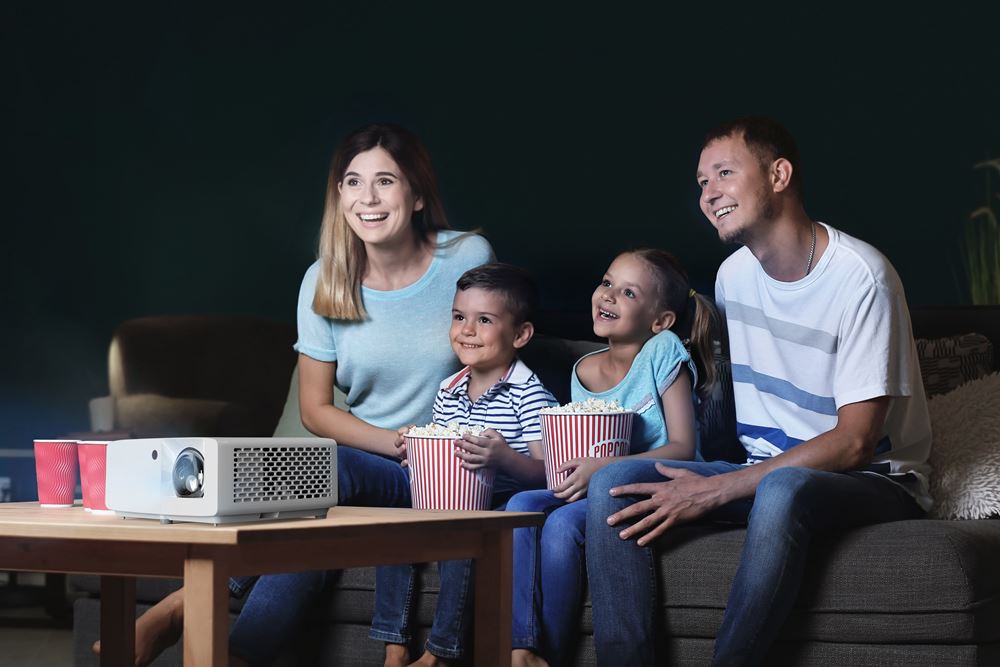 UHZ66 - Videoproiettore laser Ultra HD per Home Entertainment