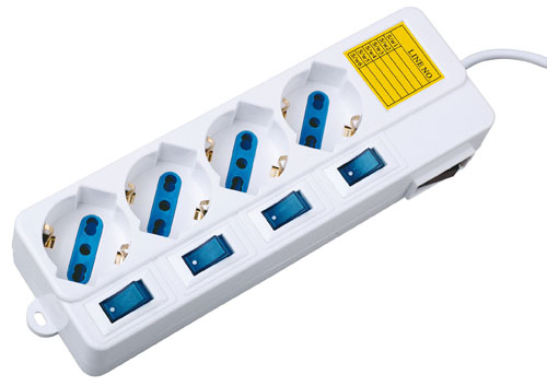 Multipresa elettrica da 4 posti con interruttori singoli e cavo da 1,5mt, Mod. 203058