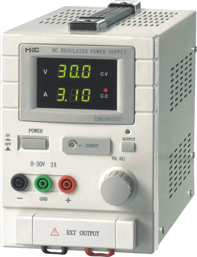 Alimentatore da banco MKC QJ3005XE singolo canale 0-30v 0-5a