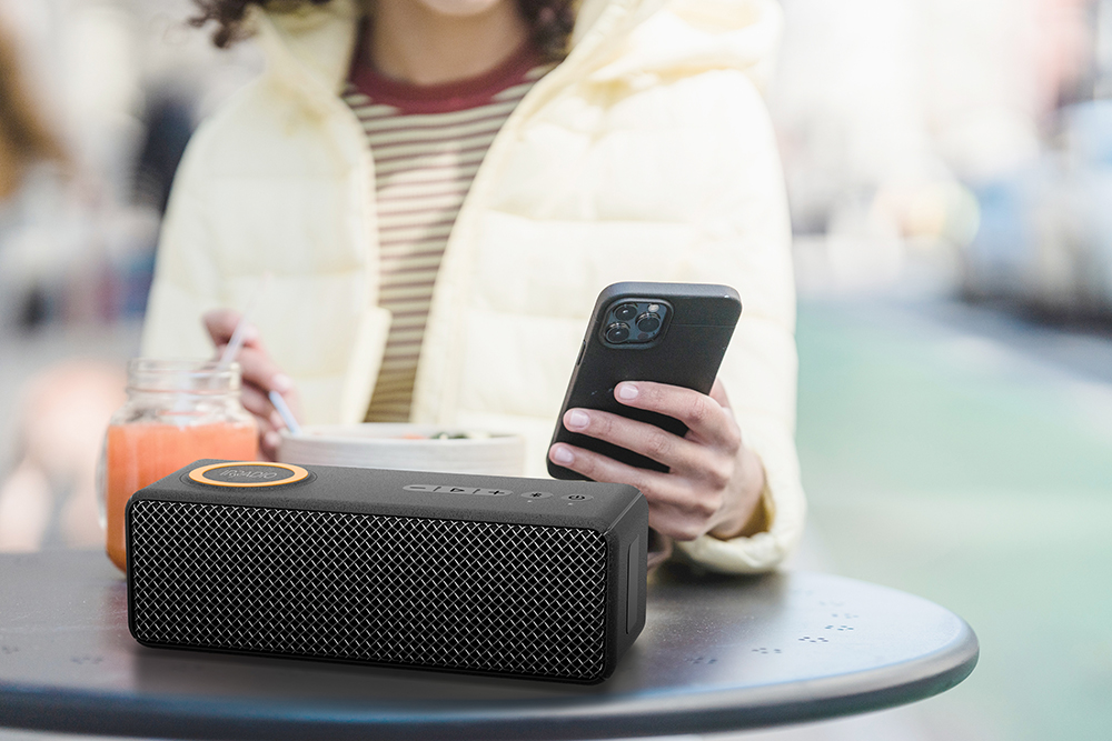 Diffusore wireless IR-M9 Charge da 20W, con funzione di ricarica wireless