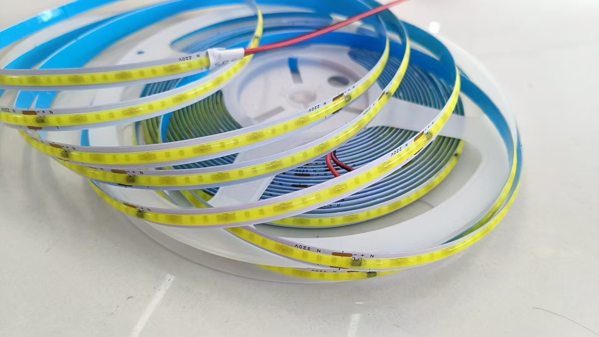 Striscia LED COB 220V HSL-COB240-HV6K-IP20